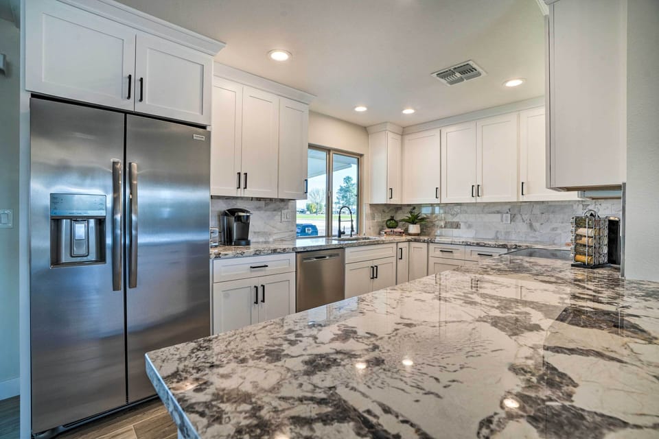 Kitchen | Keurig Coffee Maker | Toaster