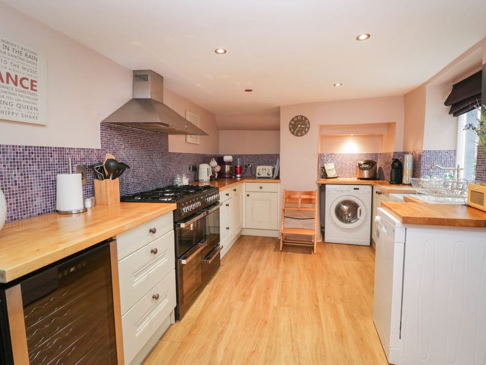 Cottage | Interior