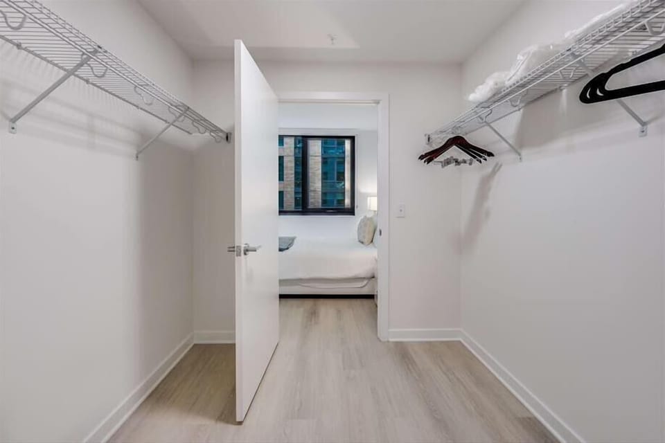 Noma Washington 2 Bedroom Bedroom 2 Closet