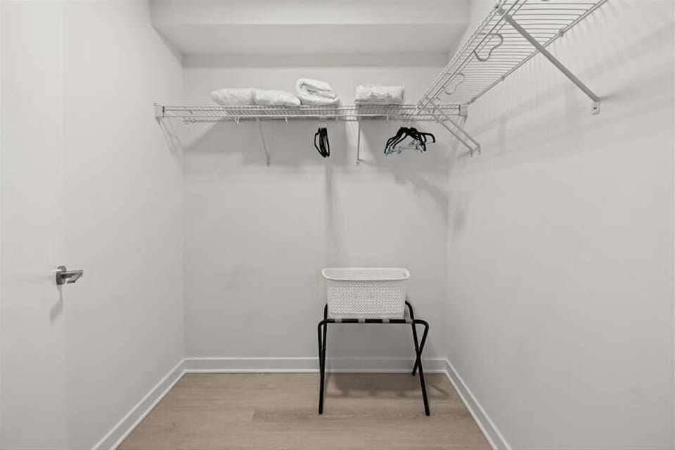 Noma Washington 2 Bedroom Bedroom 1 Closet