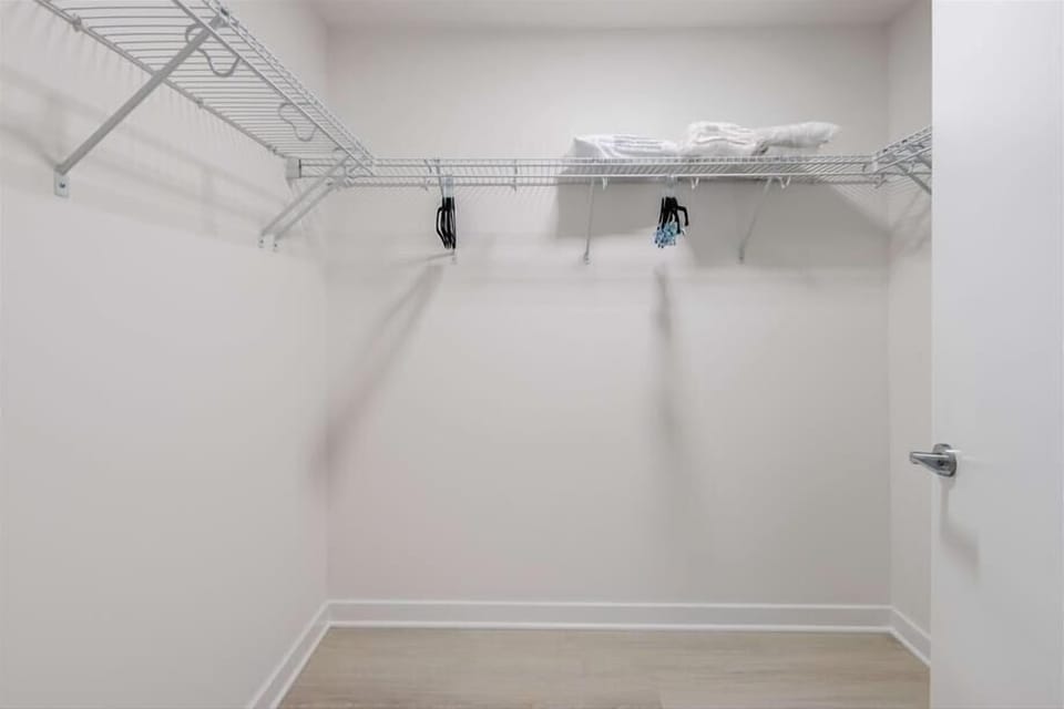 Noma Washington 2 Bedroom Bedroom 1 Closet