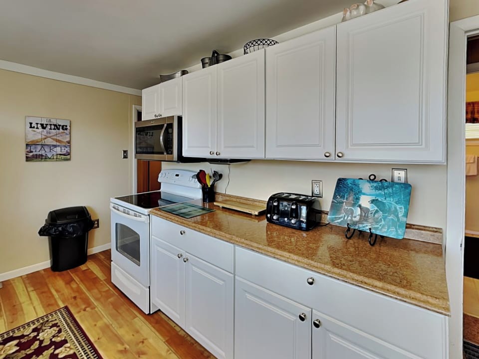 House (4 Bedrooms) | Property amenity