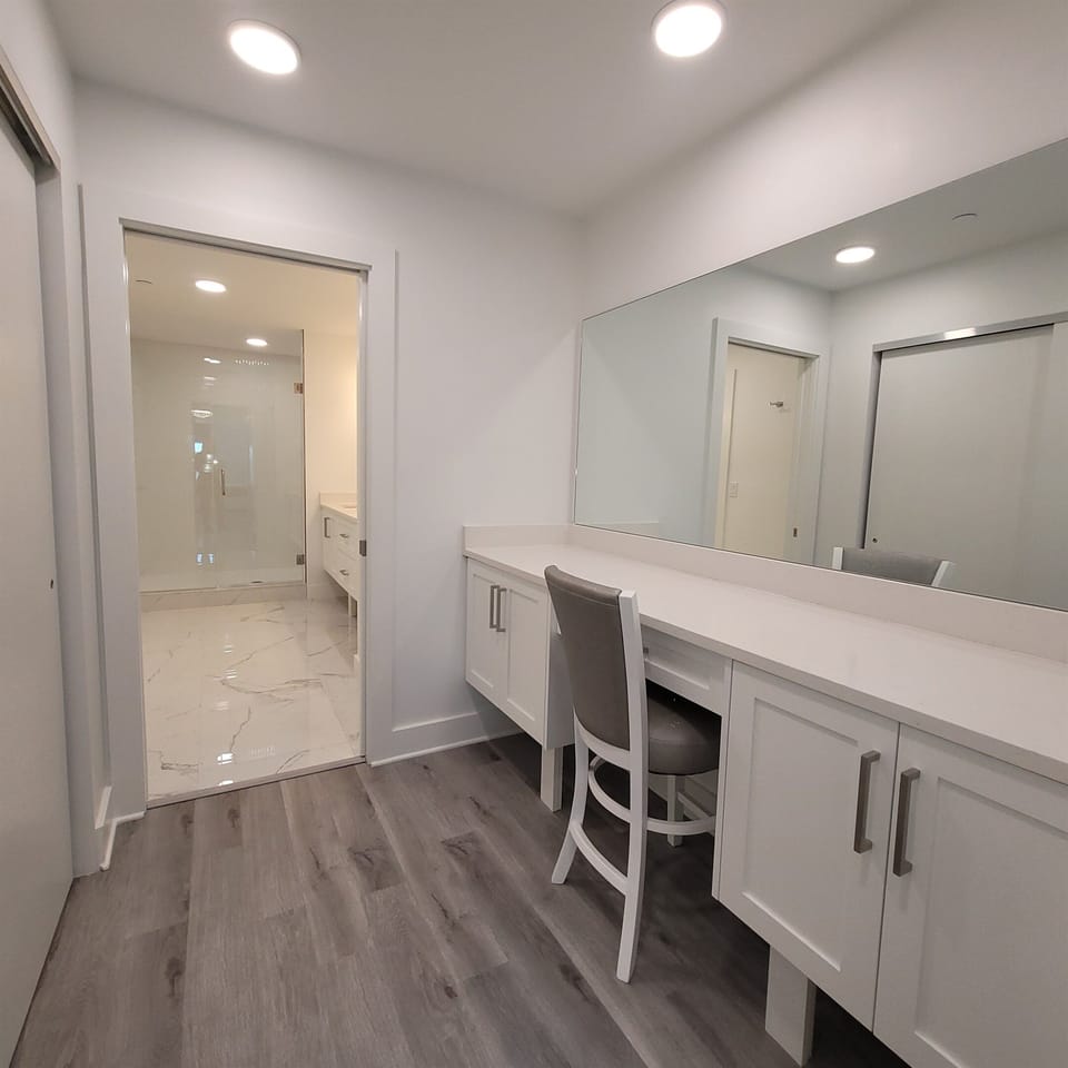 Primary Bedrooms ensuite bath
