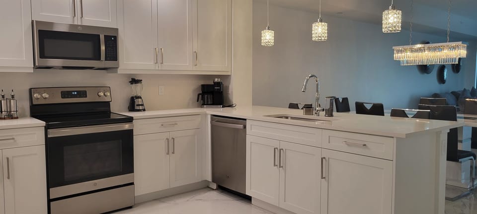 3/2 Waterview! BRAND NEW!