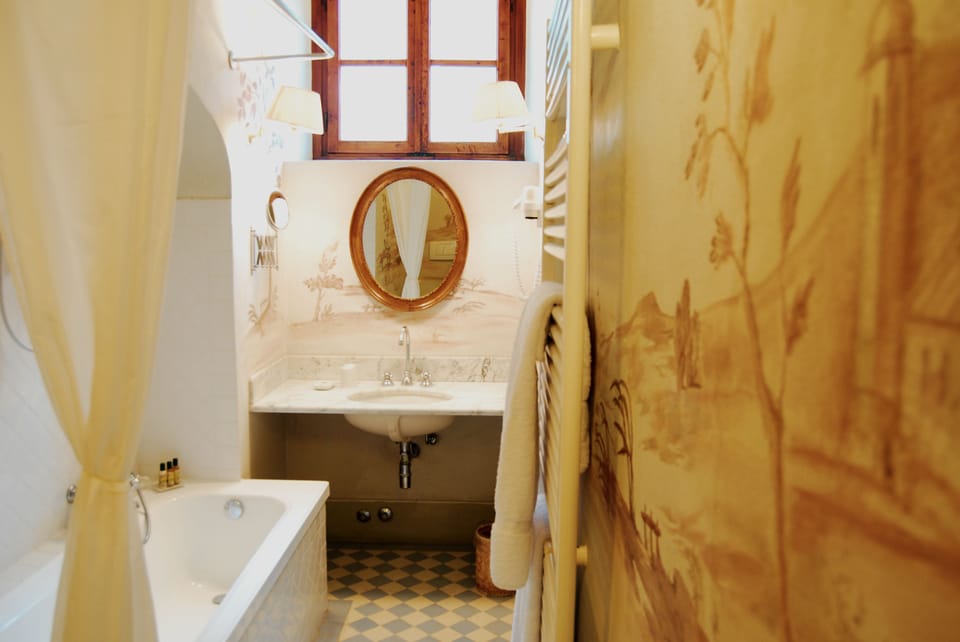 Junior Suite (Tuscan Hill) | Bathroom | Eco-friendly toiletries, hair dryer, bathrobes, slippers