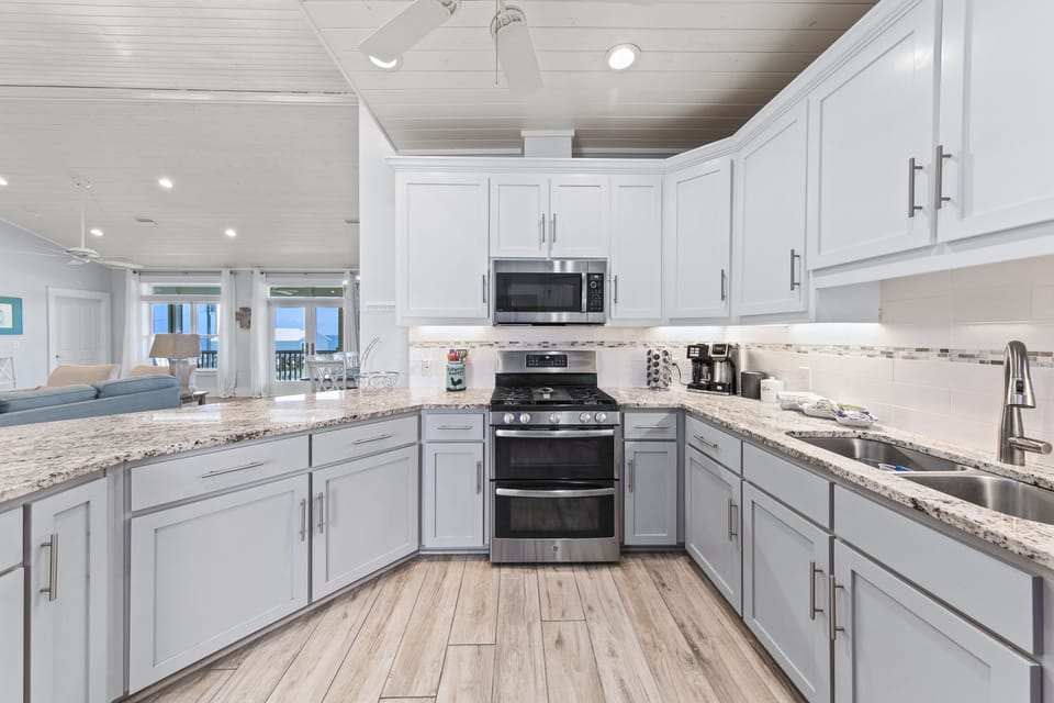 Fully equipped update kitchen