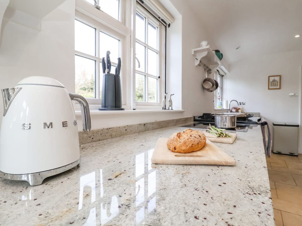 Fridge, dishwasher, electric kettle, toaster