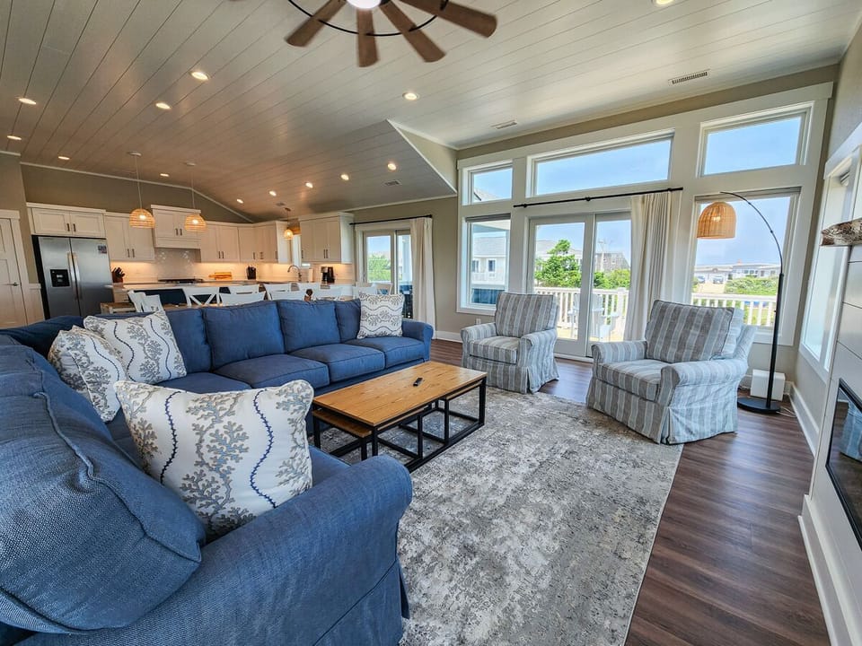 Living Room 2023