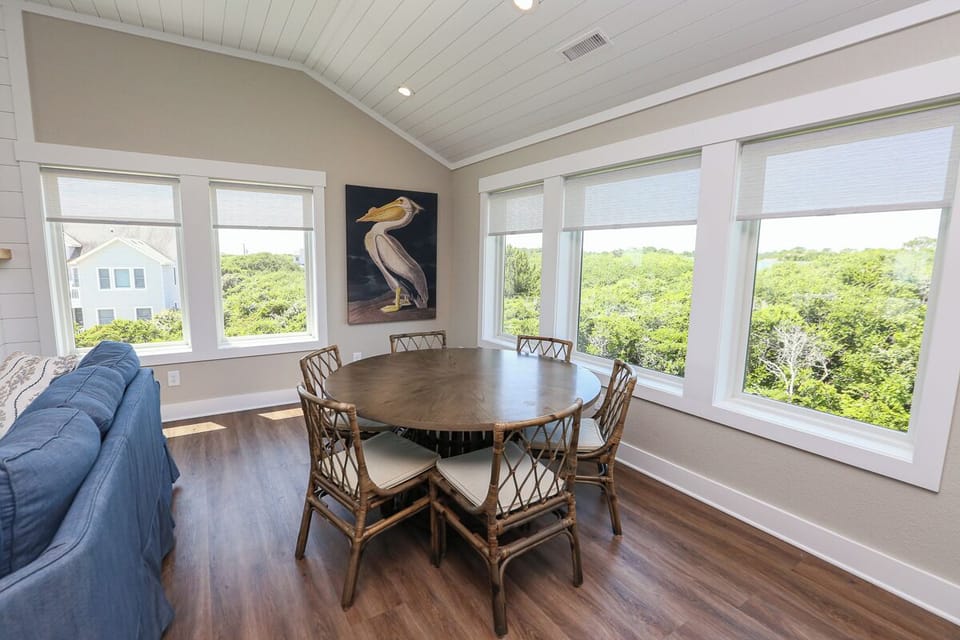 Dining 2 2025