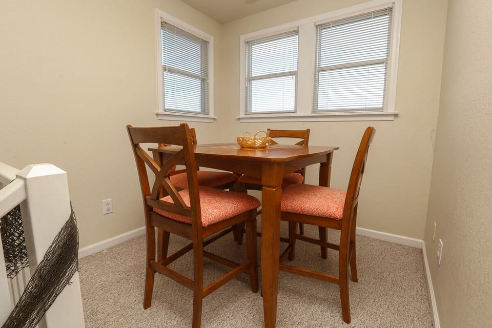Dining 2 2023; Loft