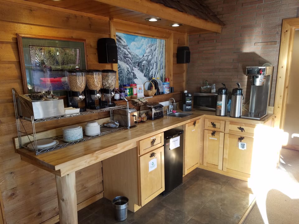 Breakfast area