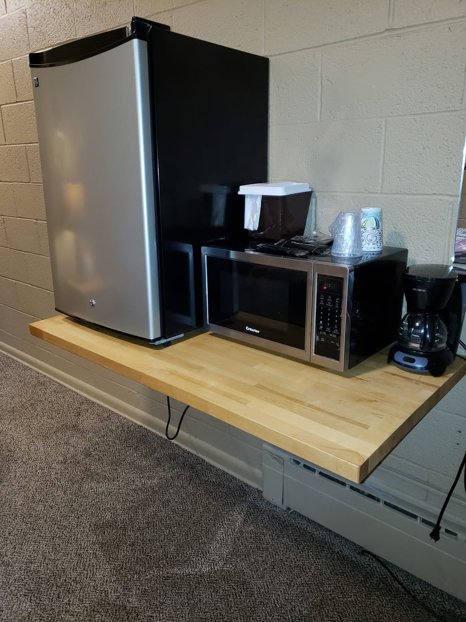 Single Room, 1 Double Bed | In-room dining