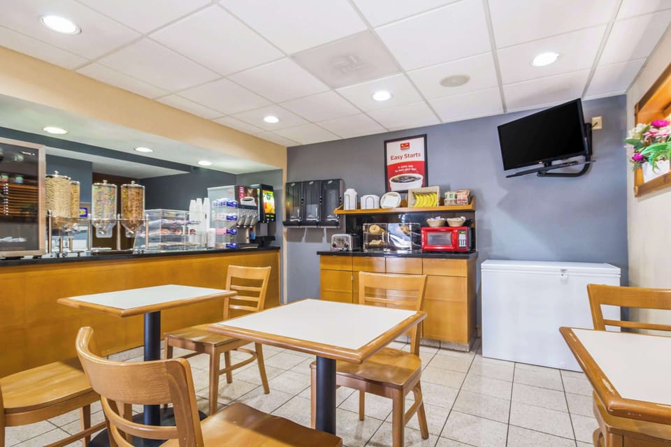 Free continental breakfast
