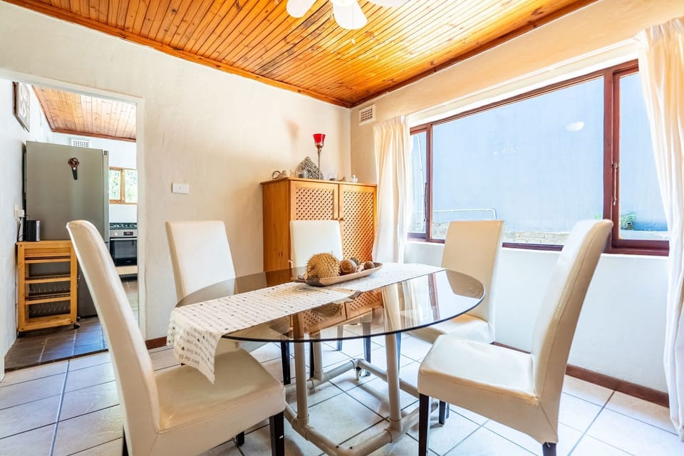 Family House | In-room dining