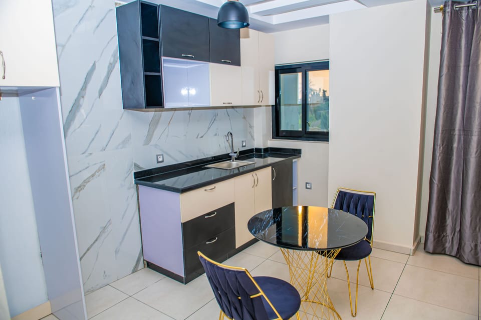 Deluxe Suite | Dining room