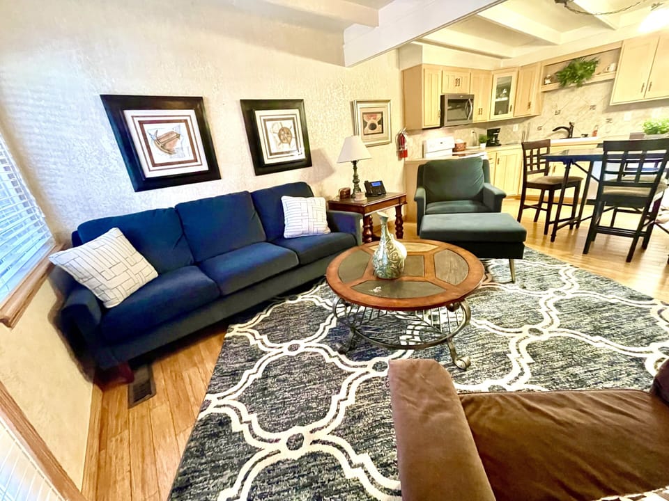 Cottage, 2 Bedrooms | Living area