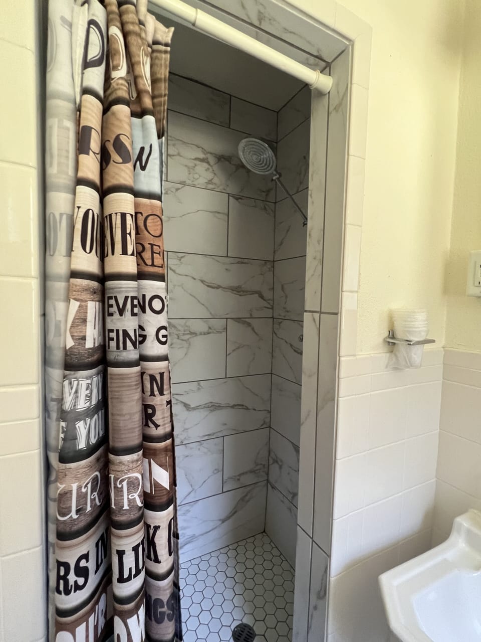 Room, 1 Bedroom | Bathroom | Towels, shampoo