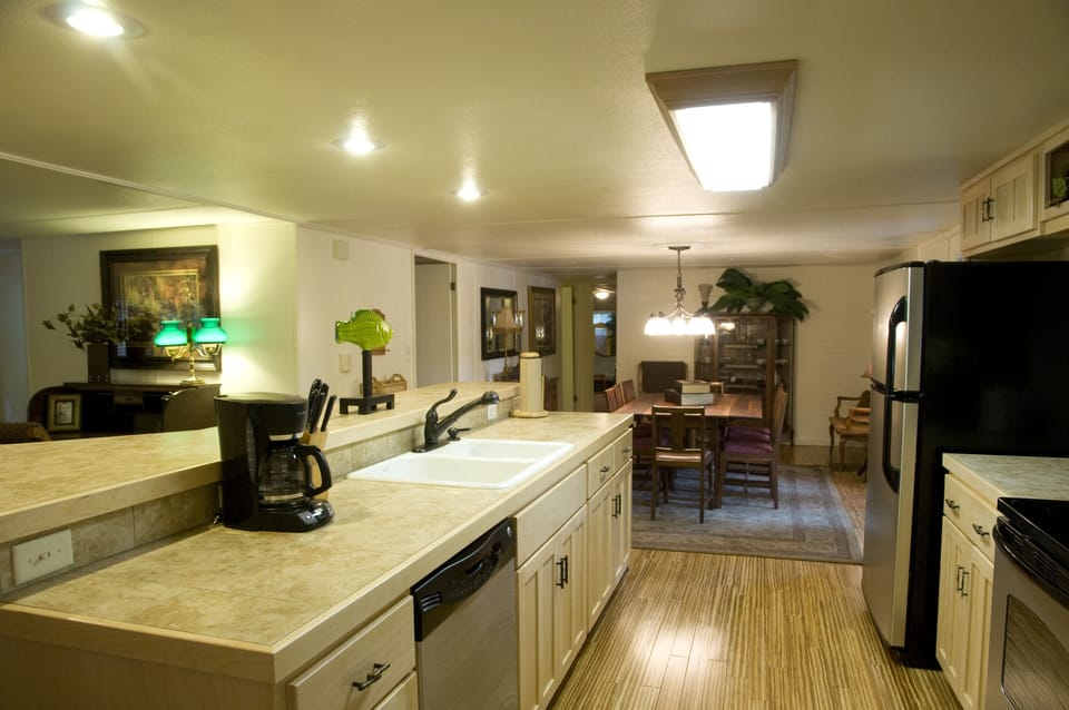 House, 3 Bedrooms | Private kitchen | Coffee/tea maker, fridge, oven, toaster