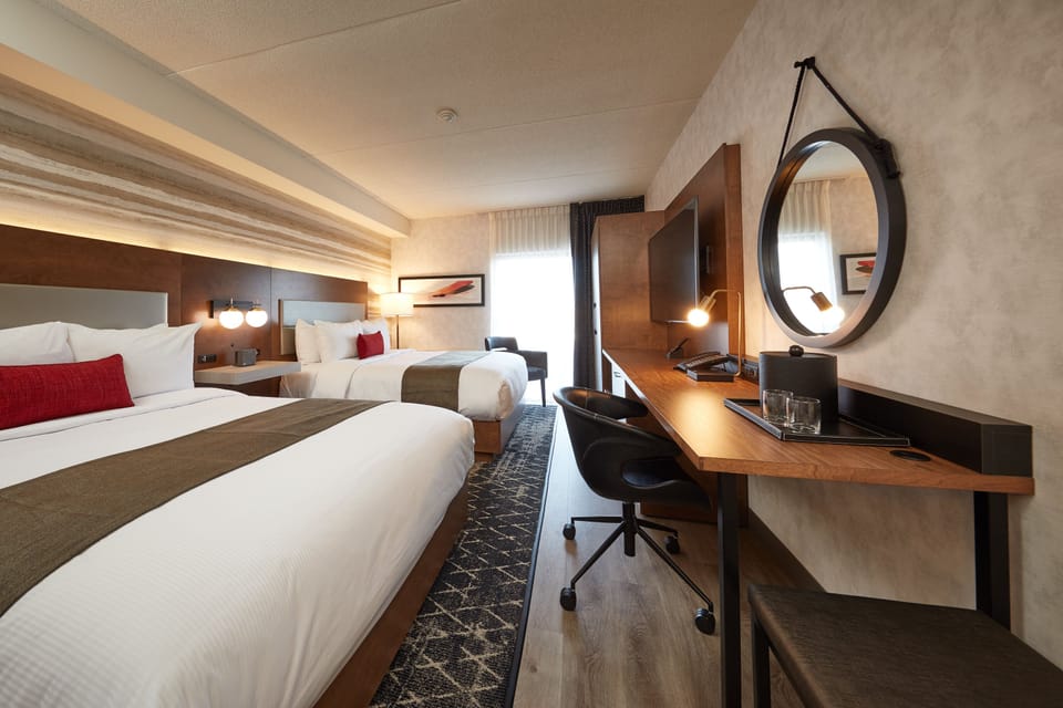 Premium bedding, in-room safe, desk, blackout drapes