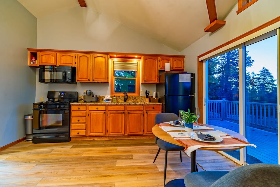 Full size kitchen