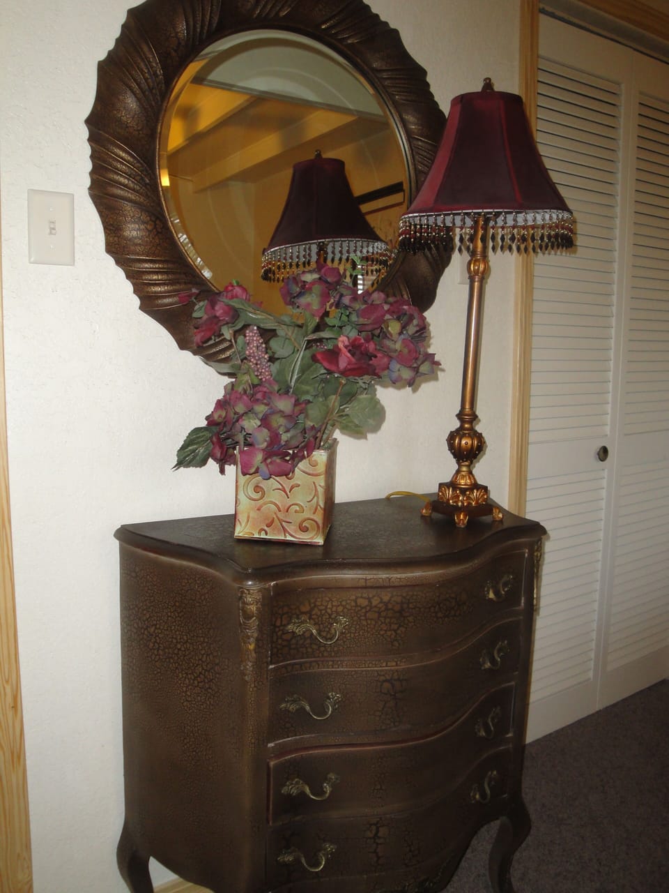 Lamp, Cabinet, Furniture, Table Lamp, Flower