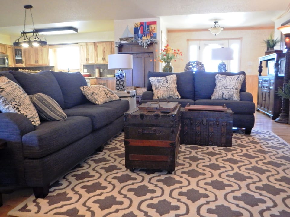 Furniture, Indoors, Living Room, Home Decor, Couch