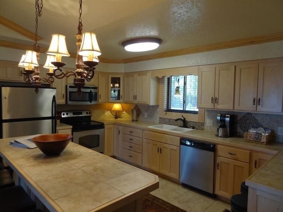 Indoors, Kitchen, Microwave, Oven, Lamp