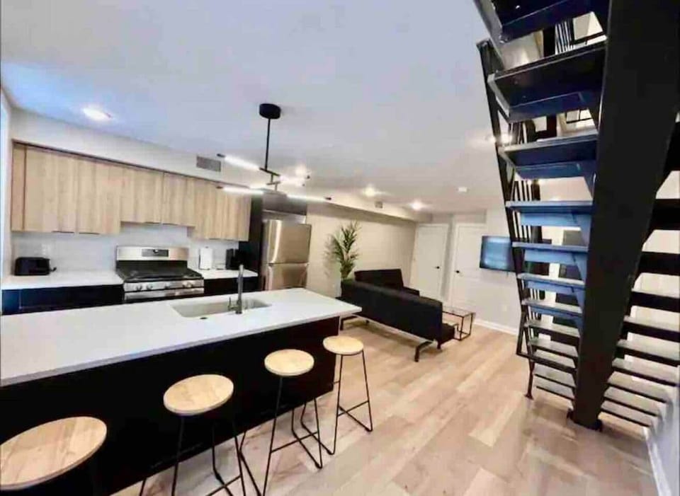 All brand new beautiful big kitchen fully loaded with all the amenities.