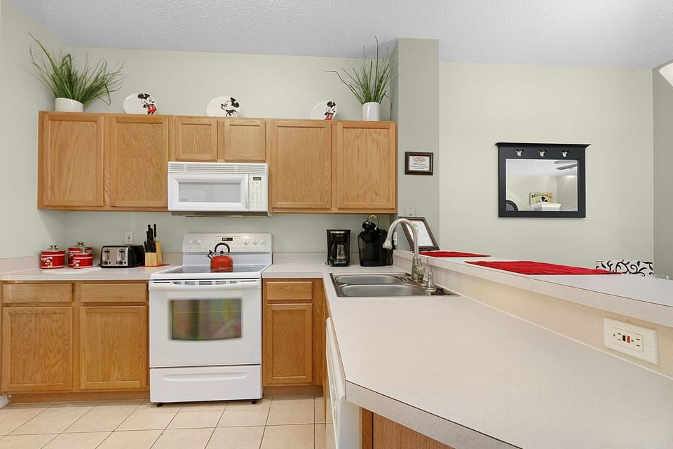 Kitchen area - Mickey's Disney Hideaway
