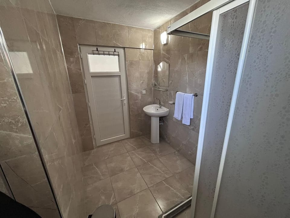 Rainfall showerhead, hair dryer, children's robes, bidet
