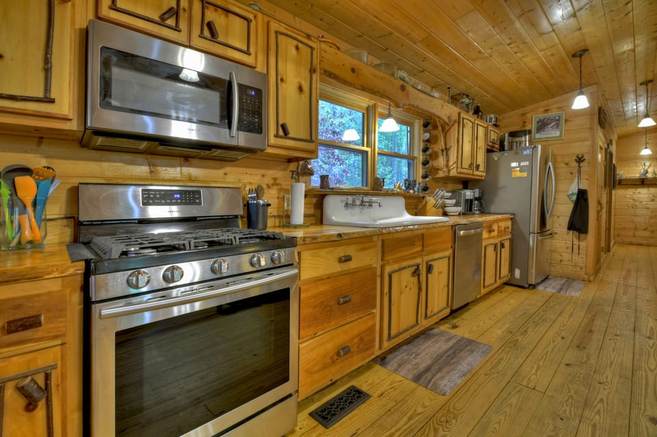 Fully stocked kitchen, perfect for cooking a meal for the whole family 