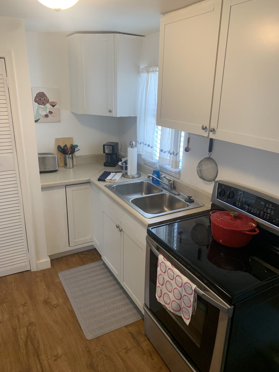 Cottage, 1 Bedroom | Private kitchen | Fridge, oven, coffee/tea maker, toaster