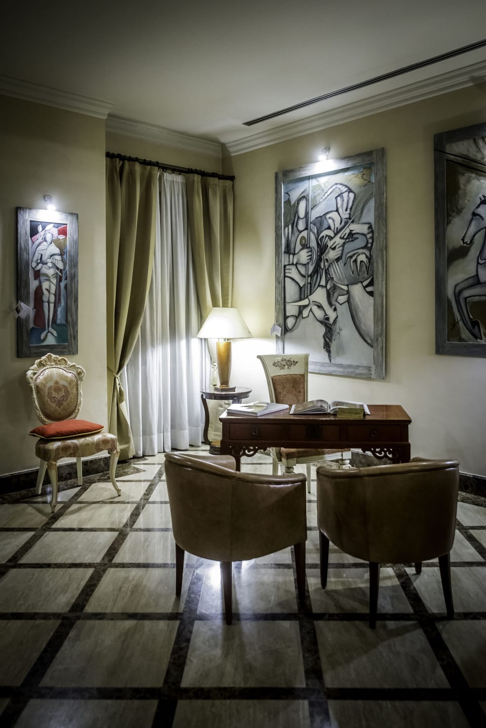 Concierge desk