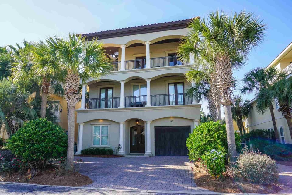 Welcome to Suzie Q by the Sea