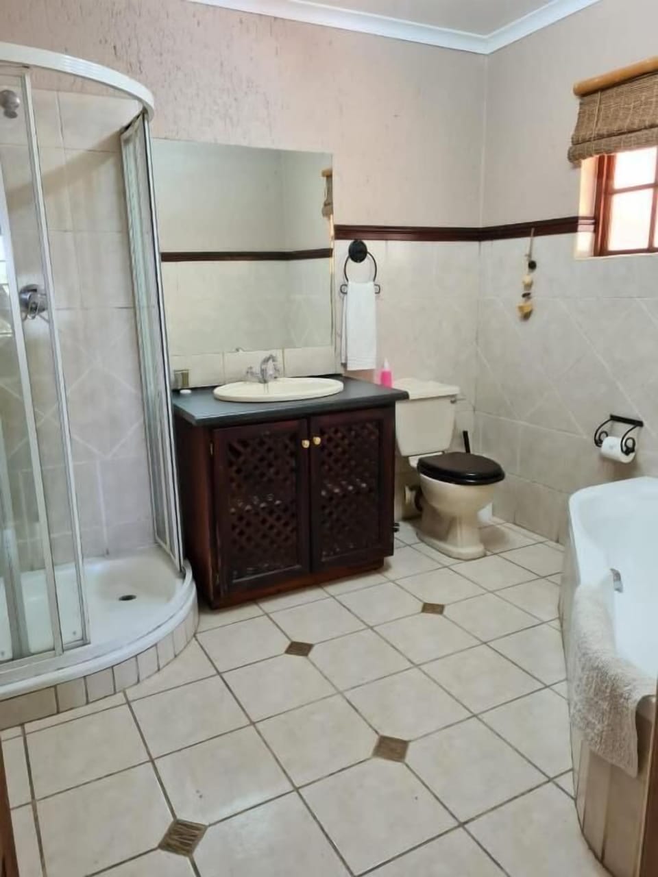 Free toiletries, towels, toilet paper