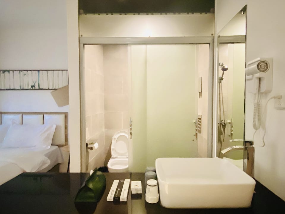 Comfort Double Room | Bathroom | Shower, rainfall showerhead, designer toiletries, hair dryer