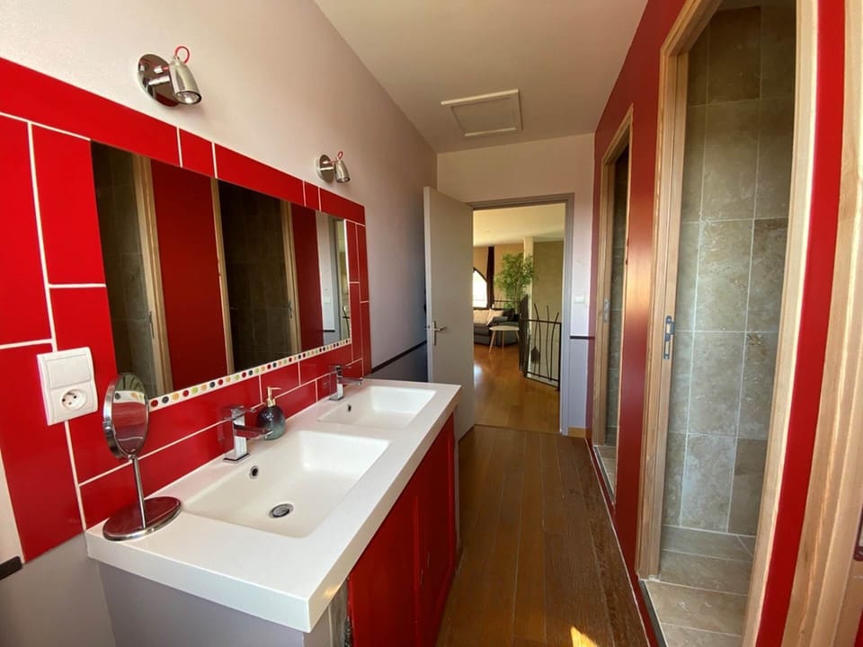 salle d'eau partage´e 1