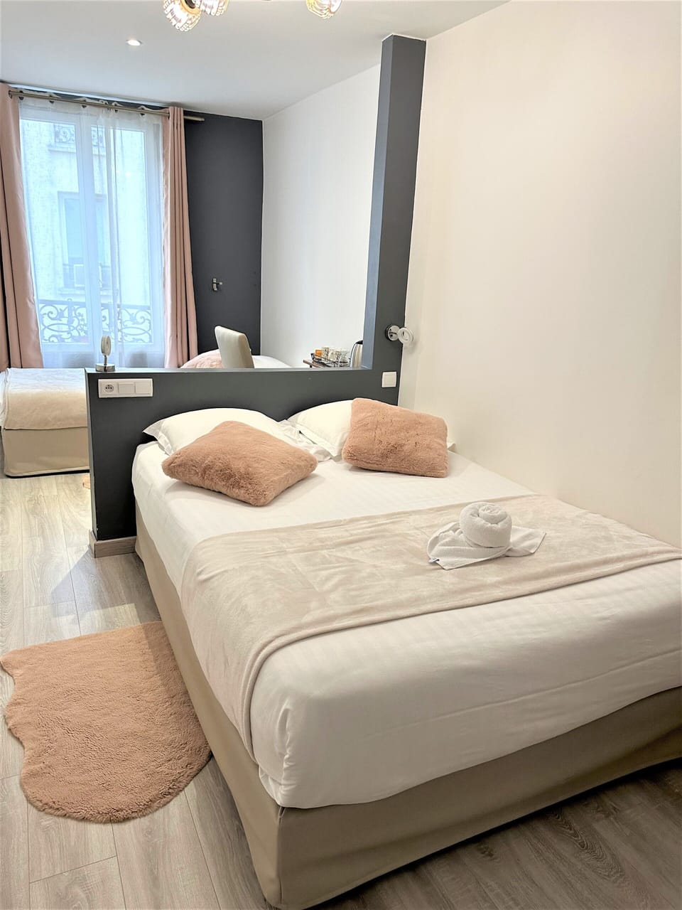 Classic Triple Room | Individually decorated, individually furnished, desk, laptop workspace