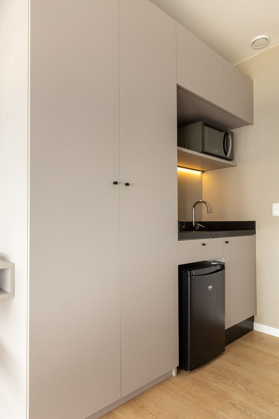 Comfort Studio | Desk, soundproofing, free WiFi, bed sheets
