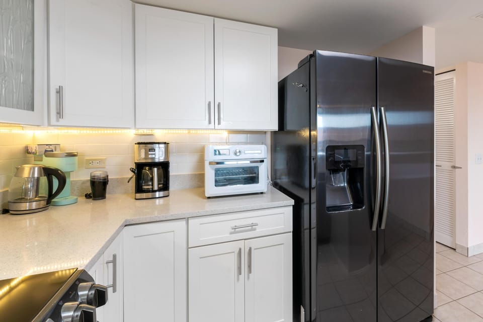 Condo, 2 Bedrooms | Private kitchen | Coffee/tea maker, fridge, oven, toaster