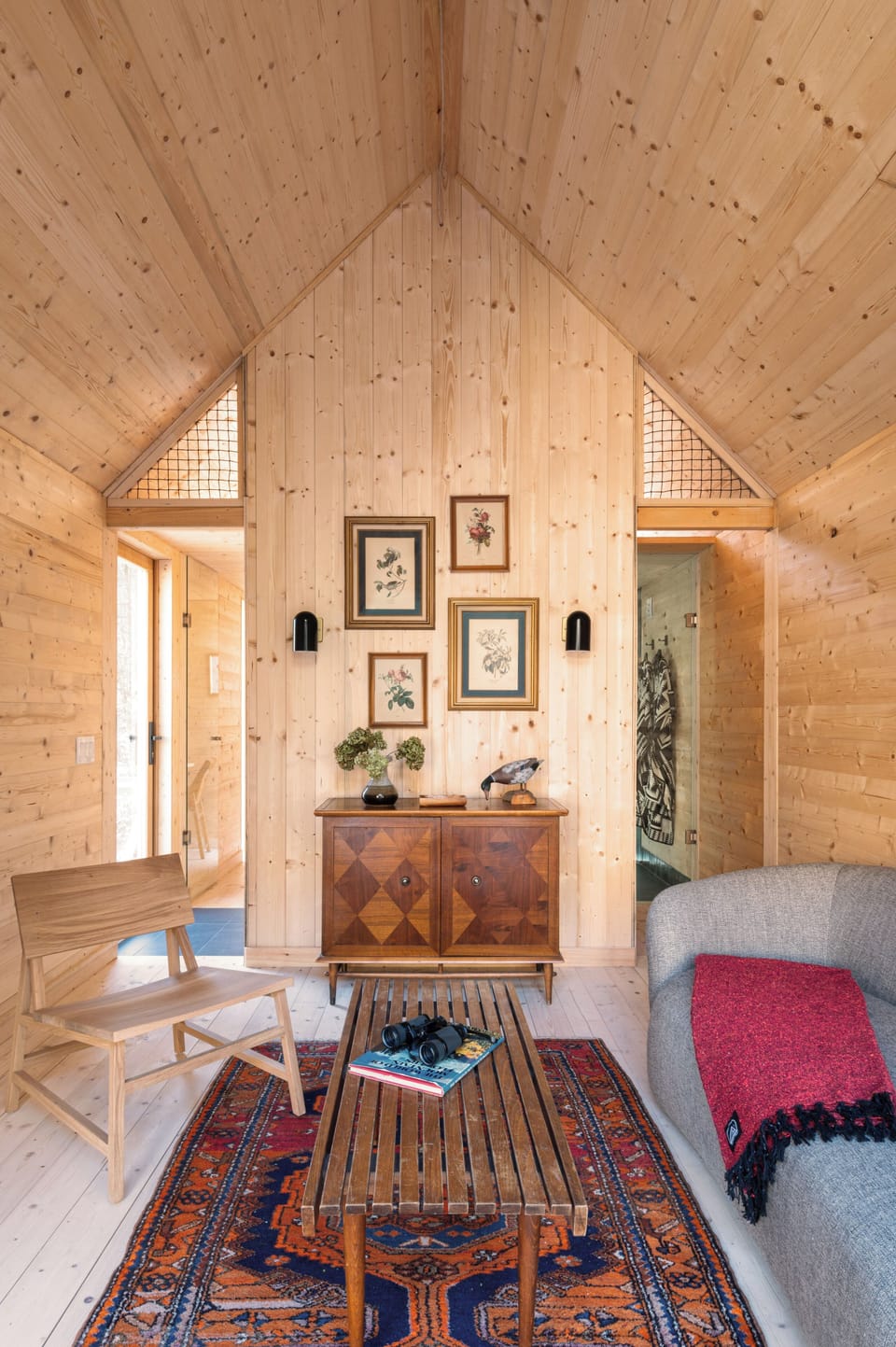 Lushna Suite | Living area