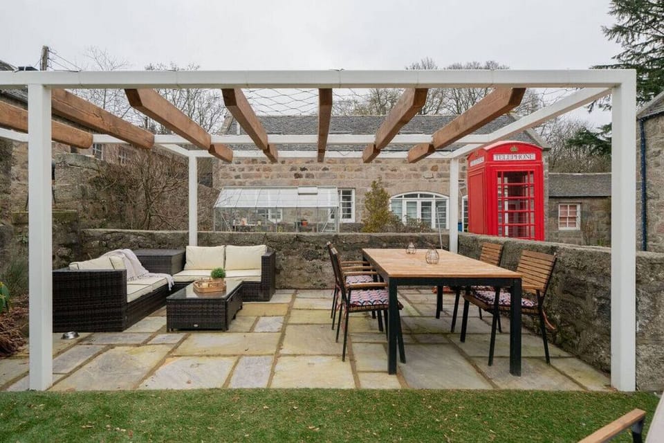 Outdoor Seating