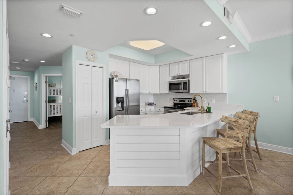 fully equipped kitchen