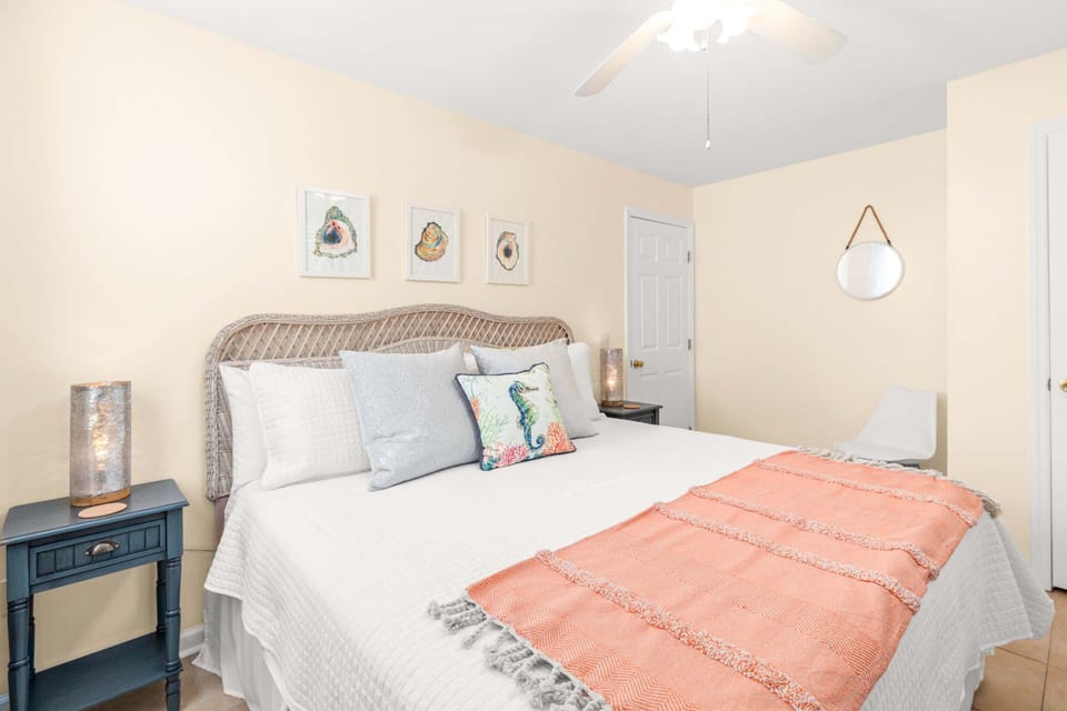 House, Multiple Beds, Kitchen | 3 bedrooms, individually decorated, individually furnished, free WiFi