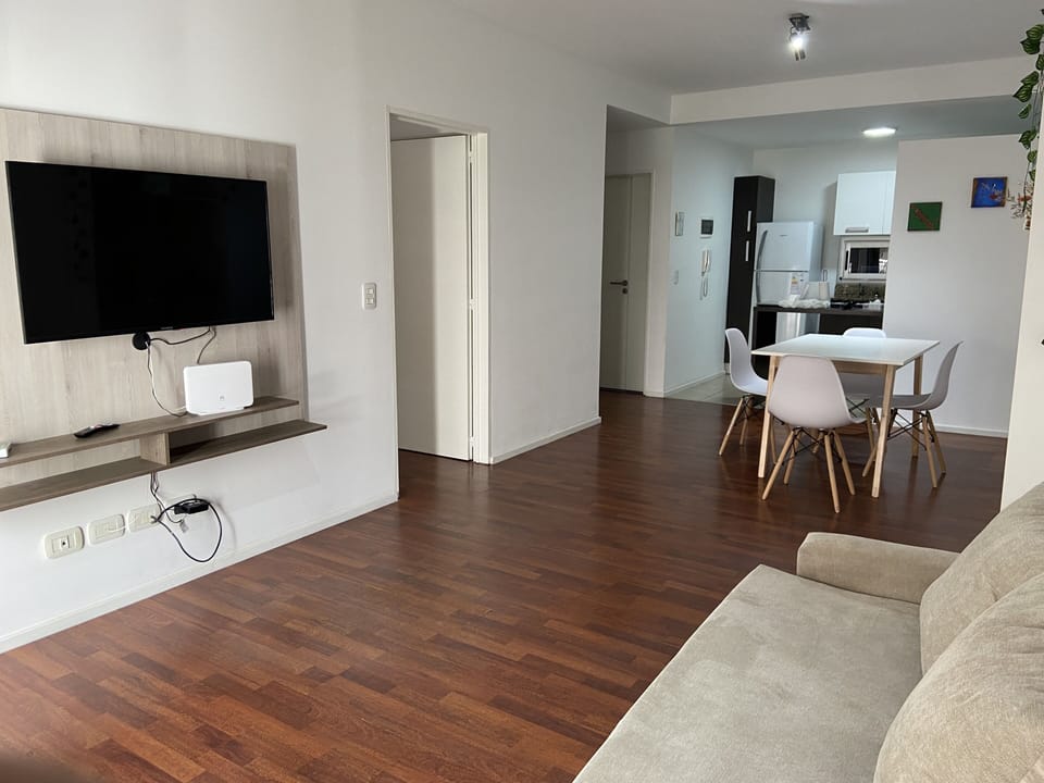 Vista del Living Comedor con Cocina Integrada