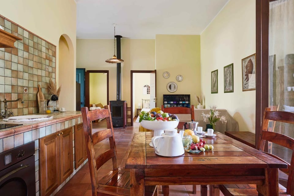 Kitchen-Living