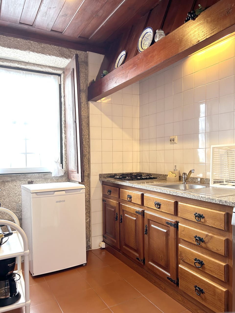 2 bedrooms, individually decorated, individually furnished