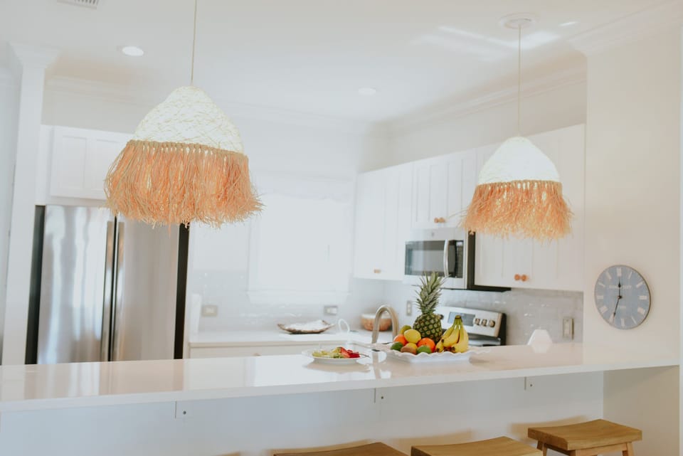 Kitchen and Kitchen Bar Counter