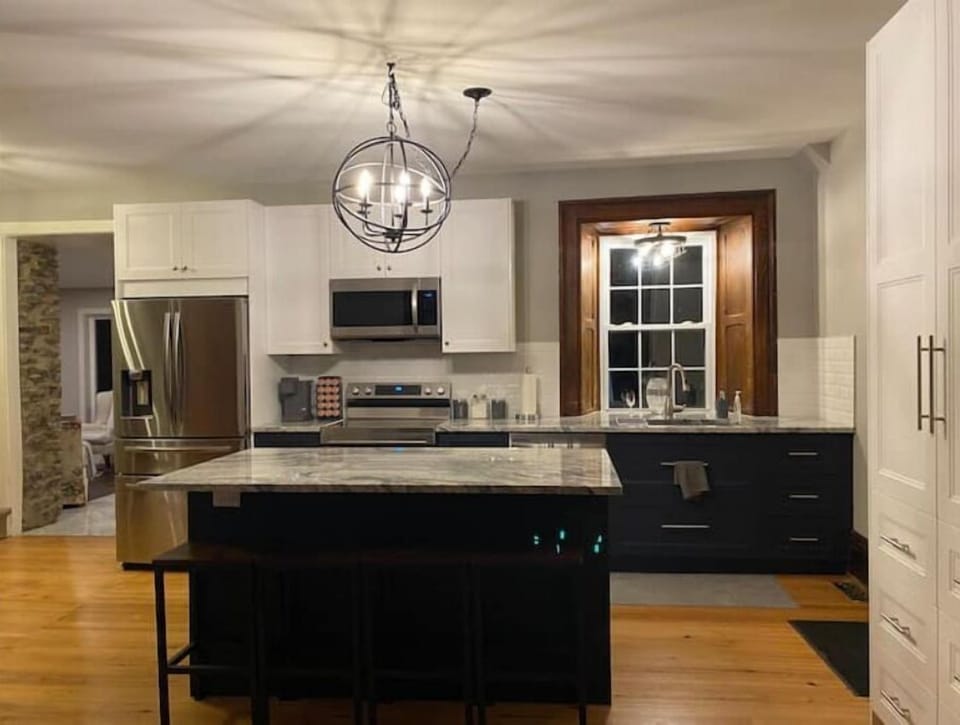 Main floor kitchen