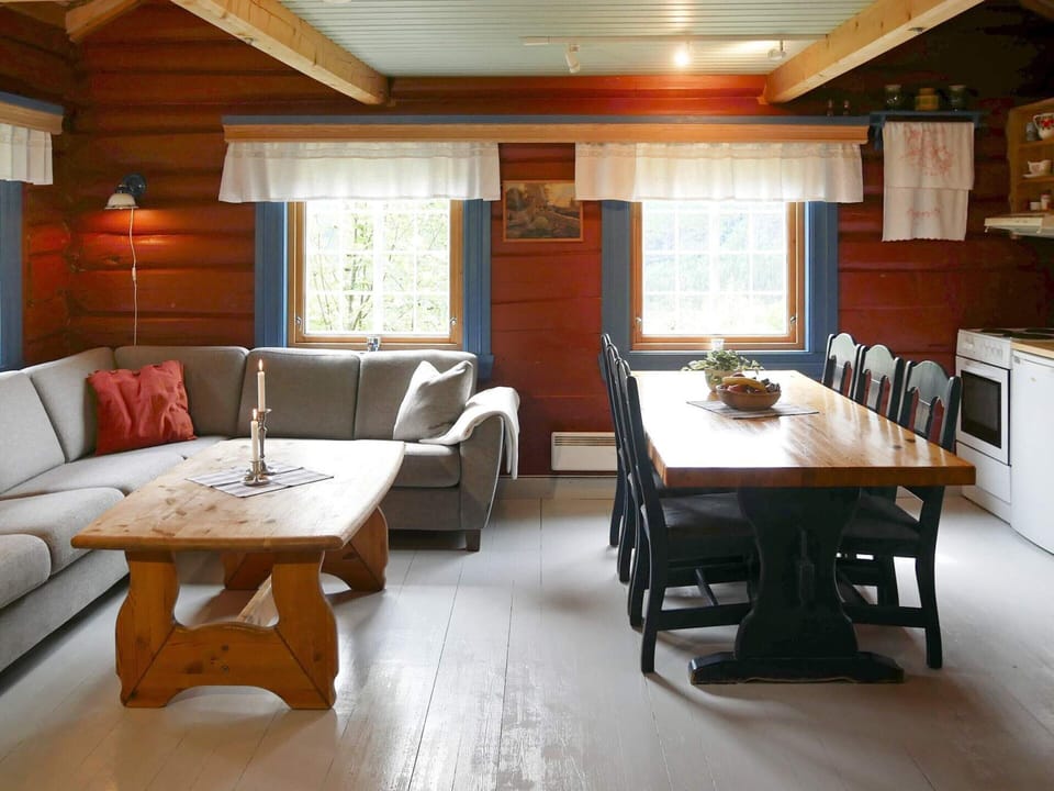 House | Dining